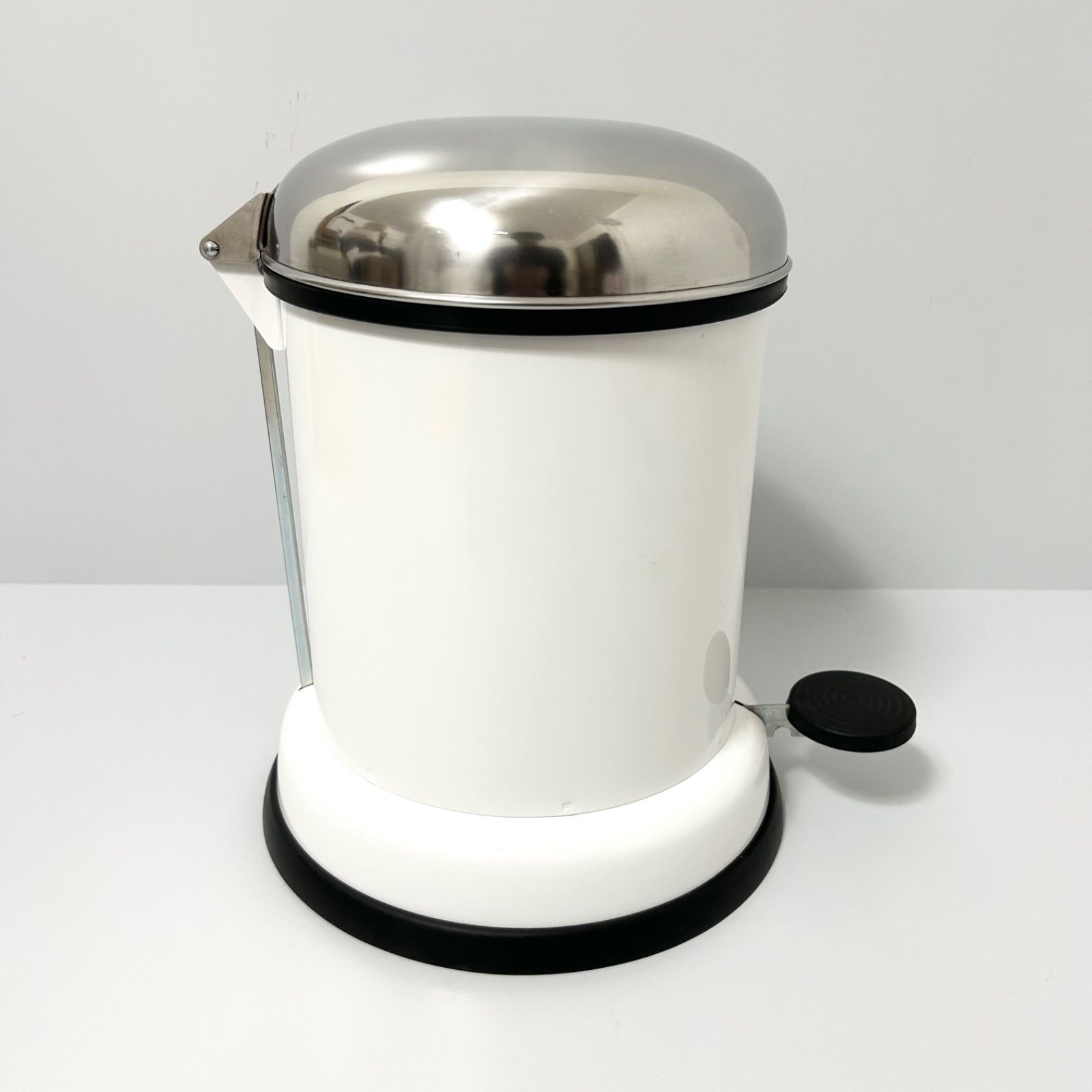 VIPP ウィップ ペダルビン ゴミ箱 8L ダストボックス ペダル式