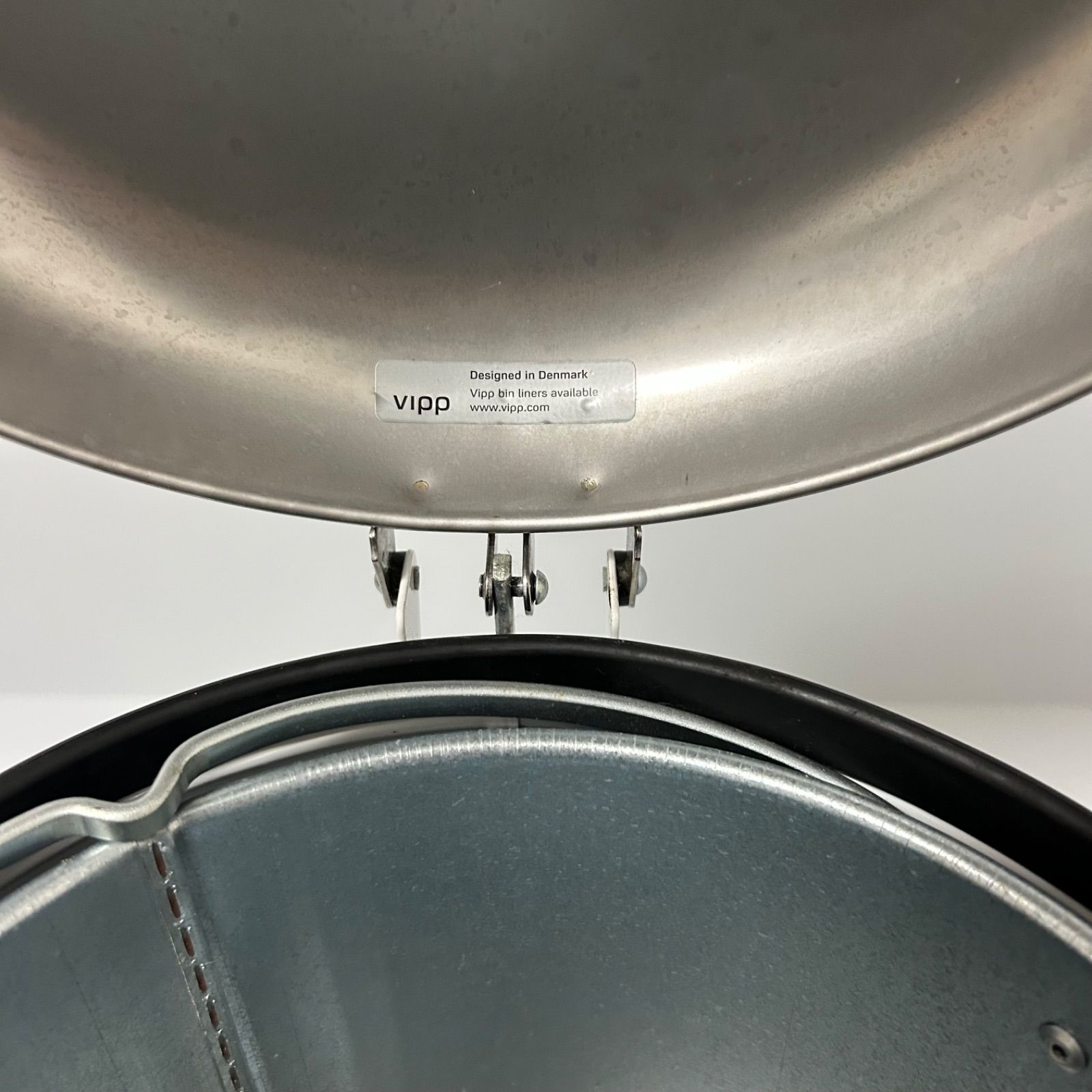 VIPP ウィップ ペダルビン ゴミ箱 8L ダストボックス ペダル式