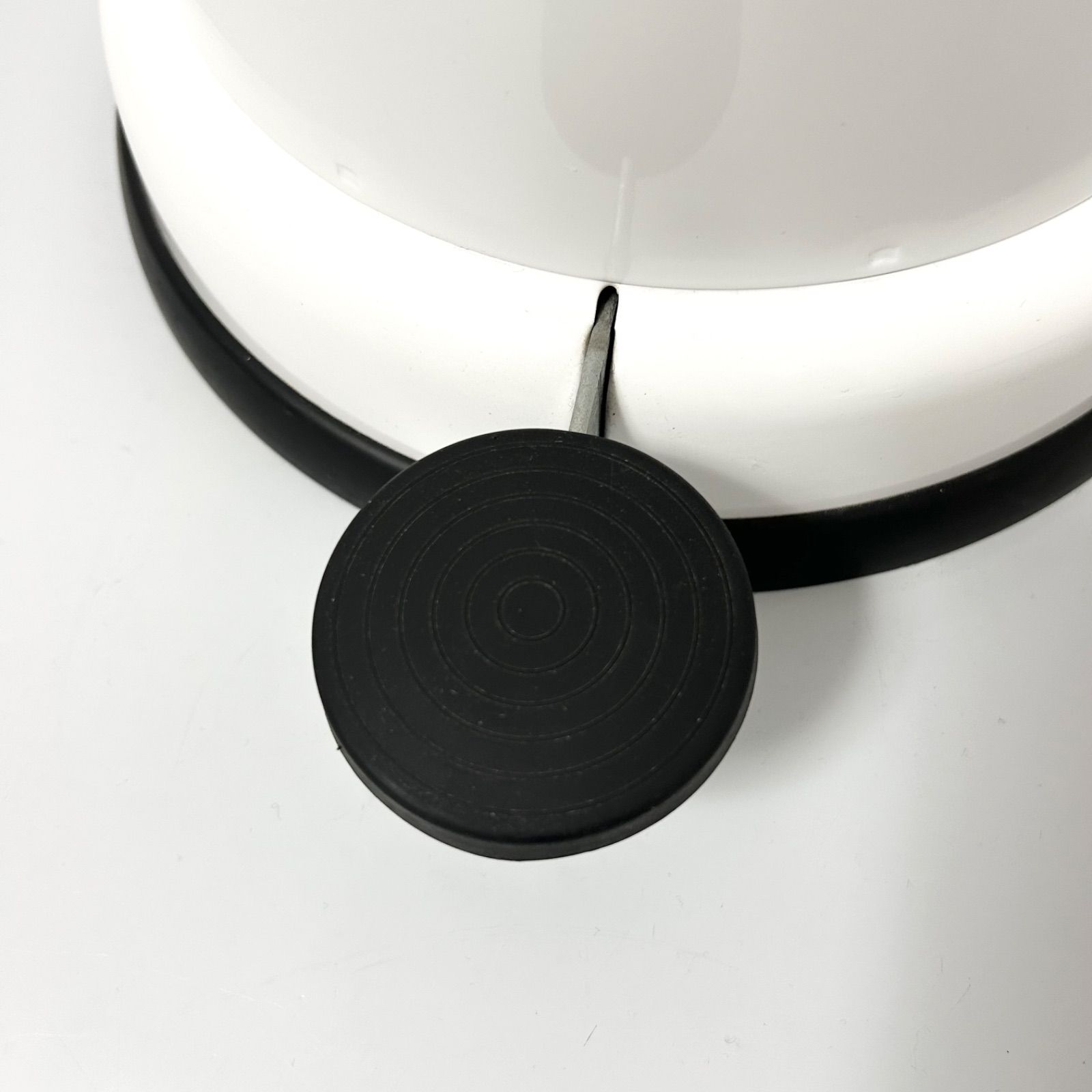 VIPP ウィップ ペダルビン ゴミ箱 8L ダストボックス ペダル式
