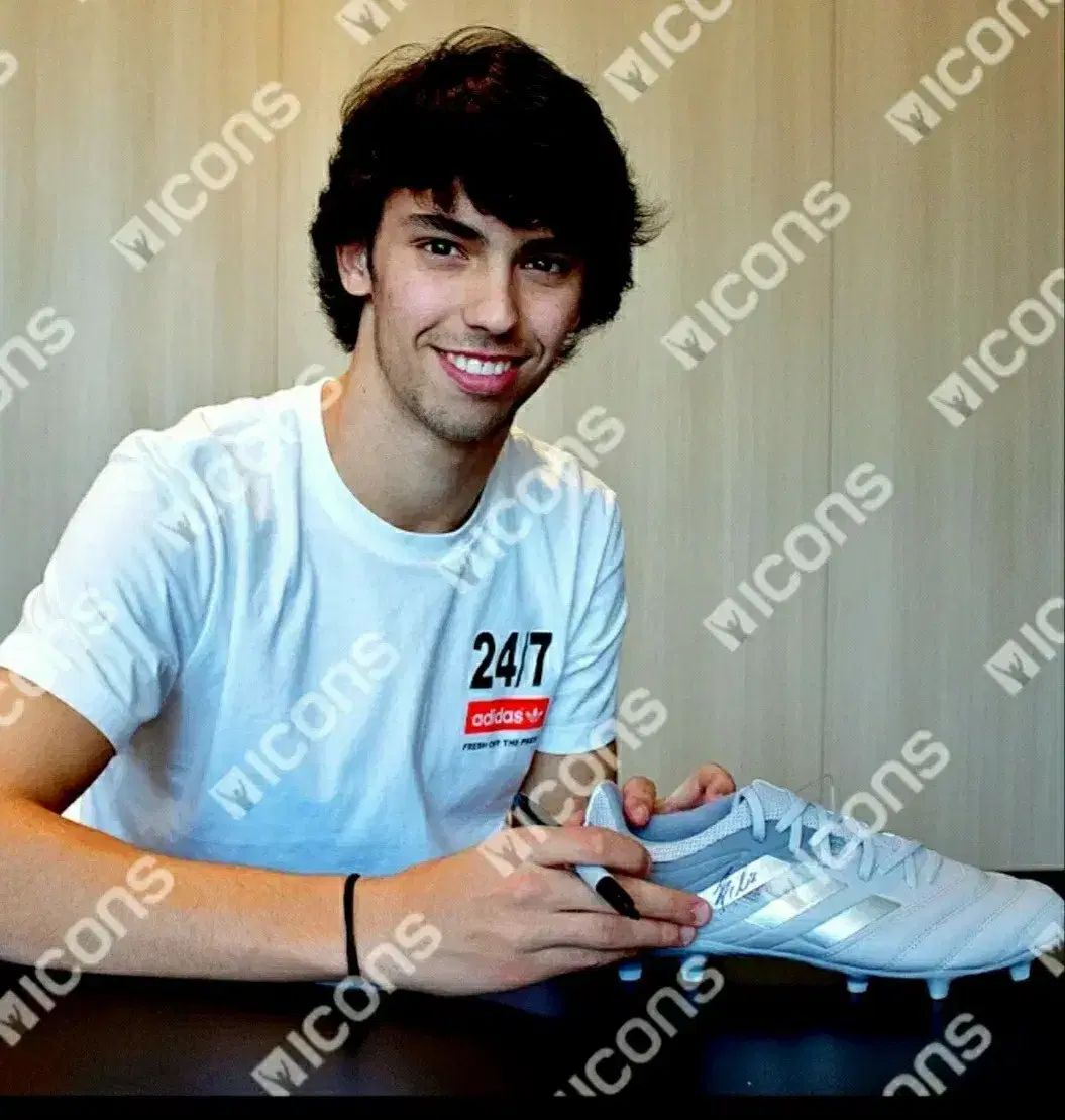 iKONあんスタ) ジョアン・フェリックス サイン入り サッカーシューズ