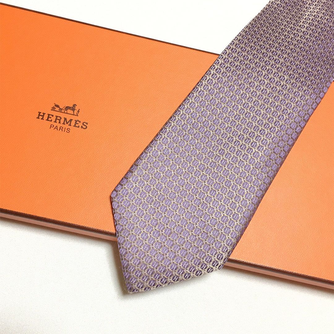 未使用級 エルメス HERMES ネクタイ シルク100% パープル 総柄 ドット
