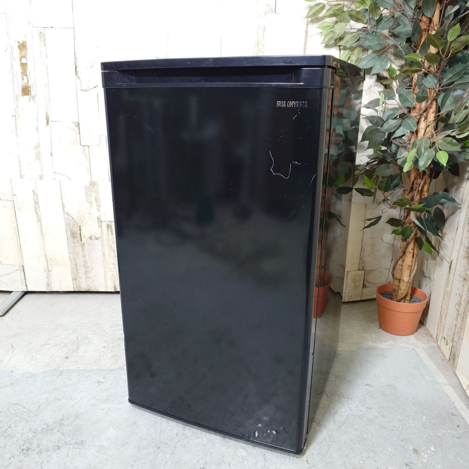 2022年製】 冷凍庫 家電 IRIS OHYAMA アイリスオーヤマ IUSD-6B-B 60L