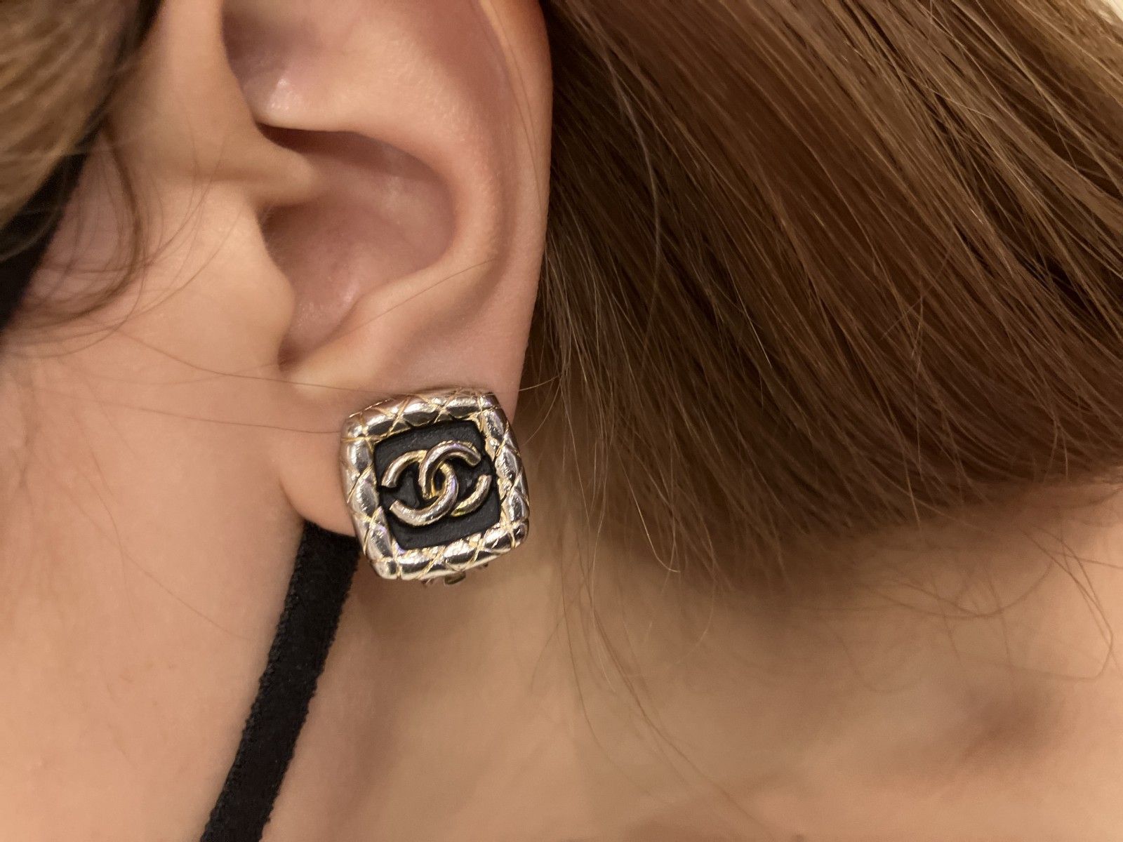 CHANEL ココマーク キルティング スクエア イヤリング シルバー×ブラック 片耳のみ CHANEL ココマーク キルティング スクエア イヤリング シルバー
