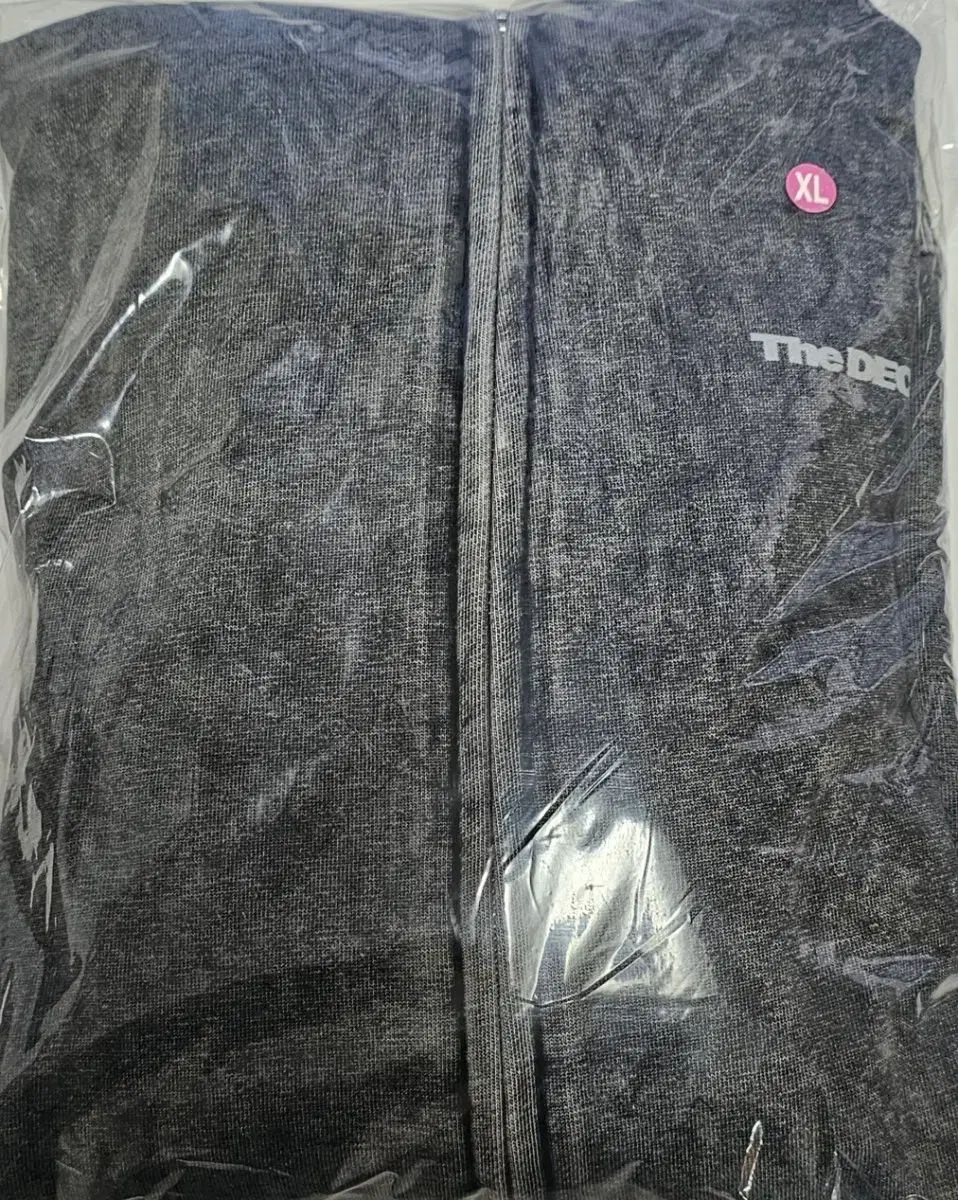 DAY 6 デイシックス 海外ツアー ウォッシュ フード ジップアップ XLサイズ