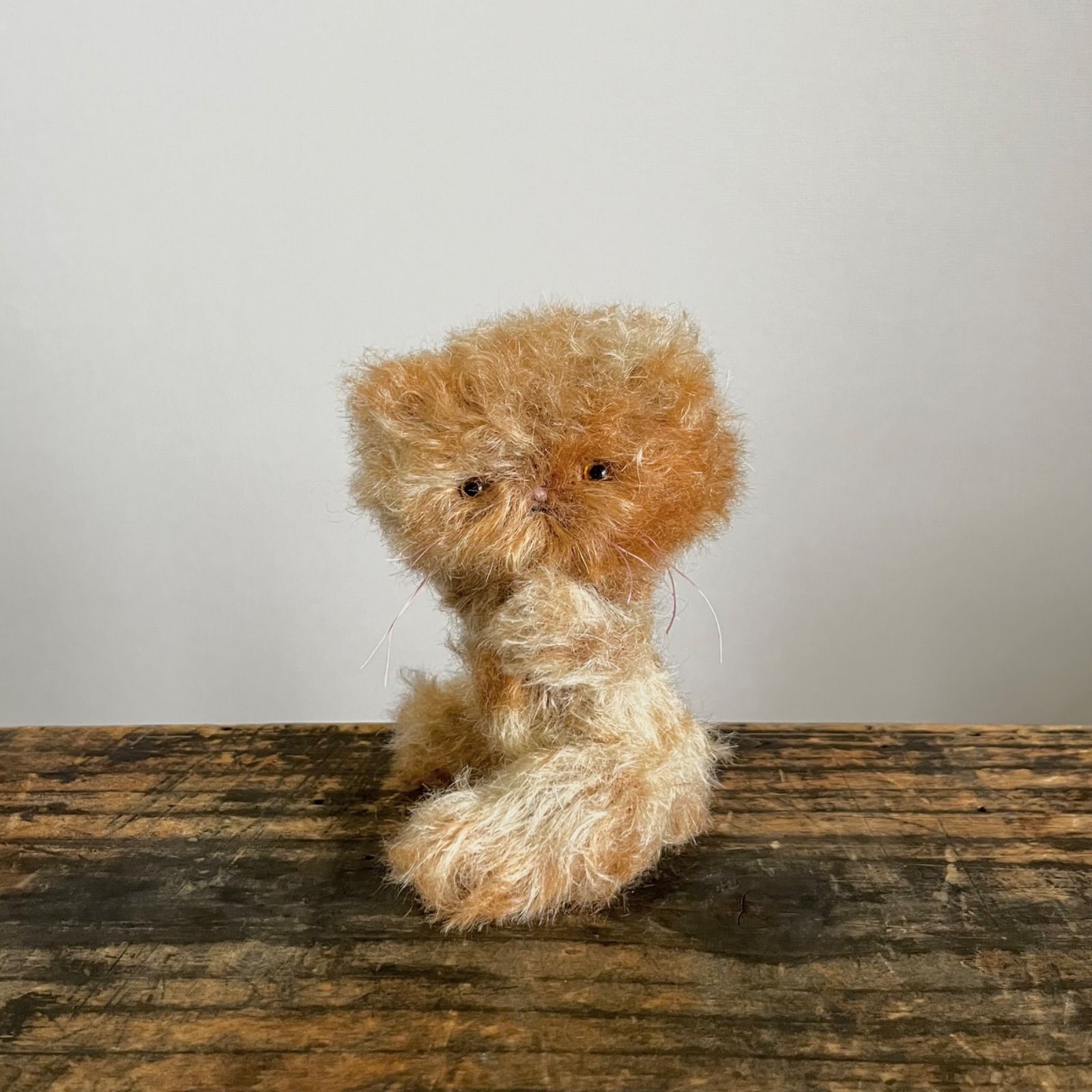 ちゃいろっぽい子 ｝ ぬいぐるみ 作家 ねこ テディベア ハンドメイド