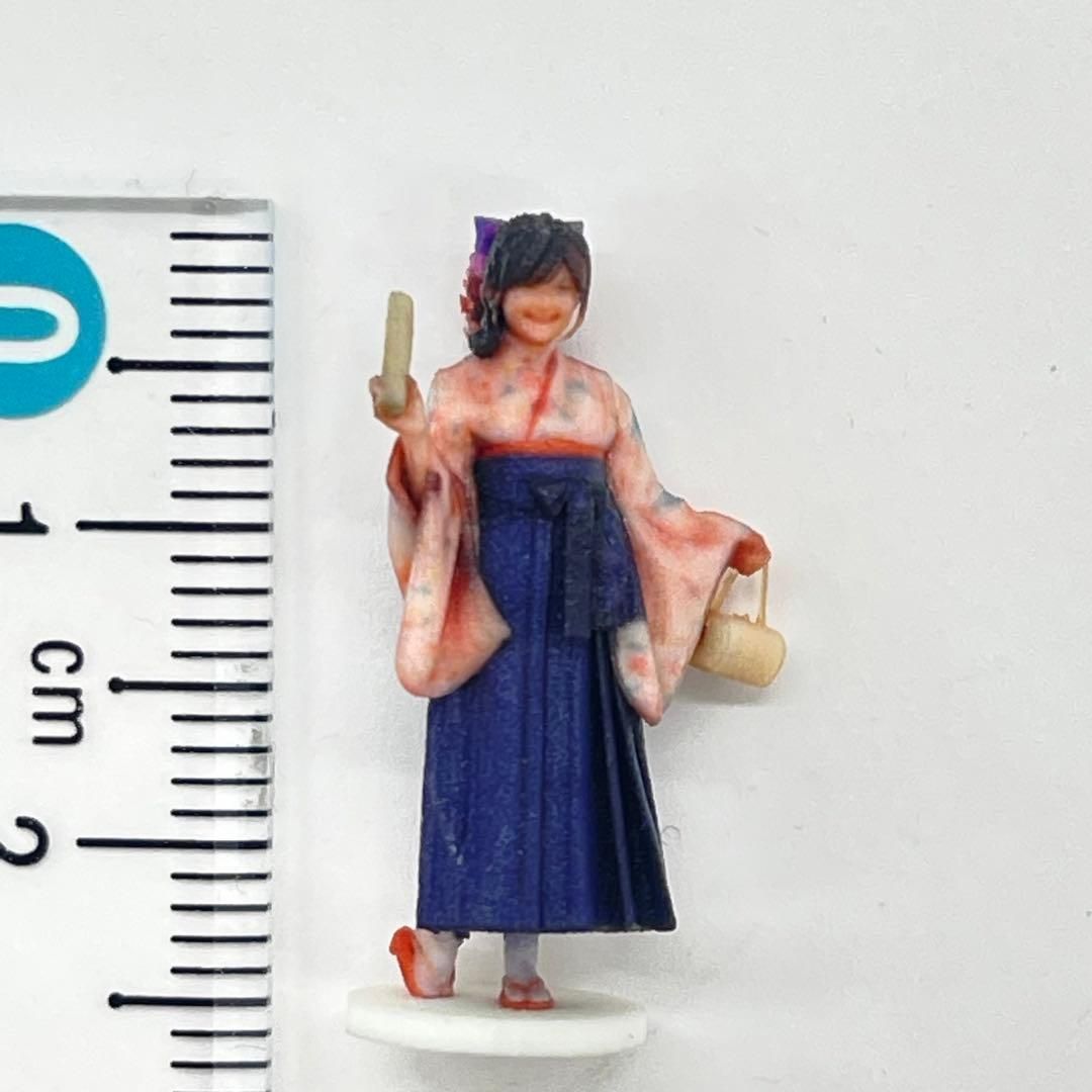 1/64 台付 フィギュア 3DA-X-PT-005 袴 卒業式 ミニカーに トミカに