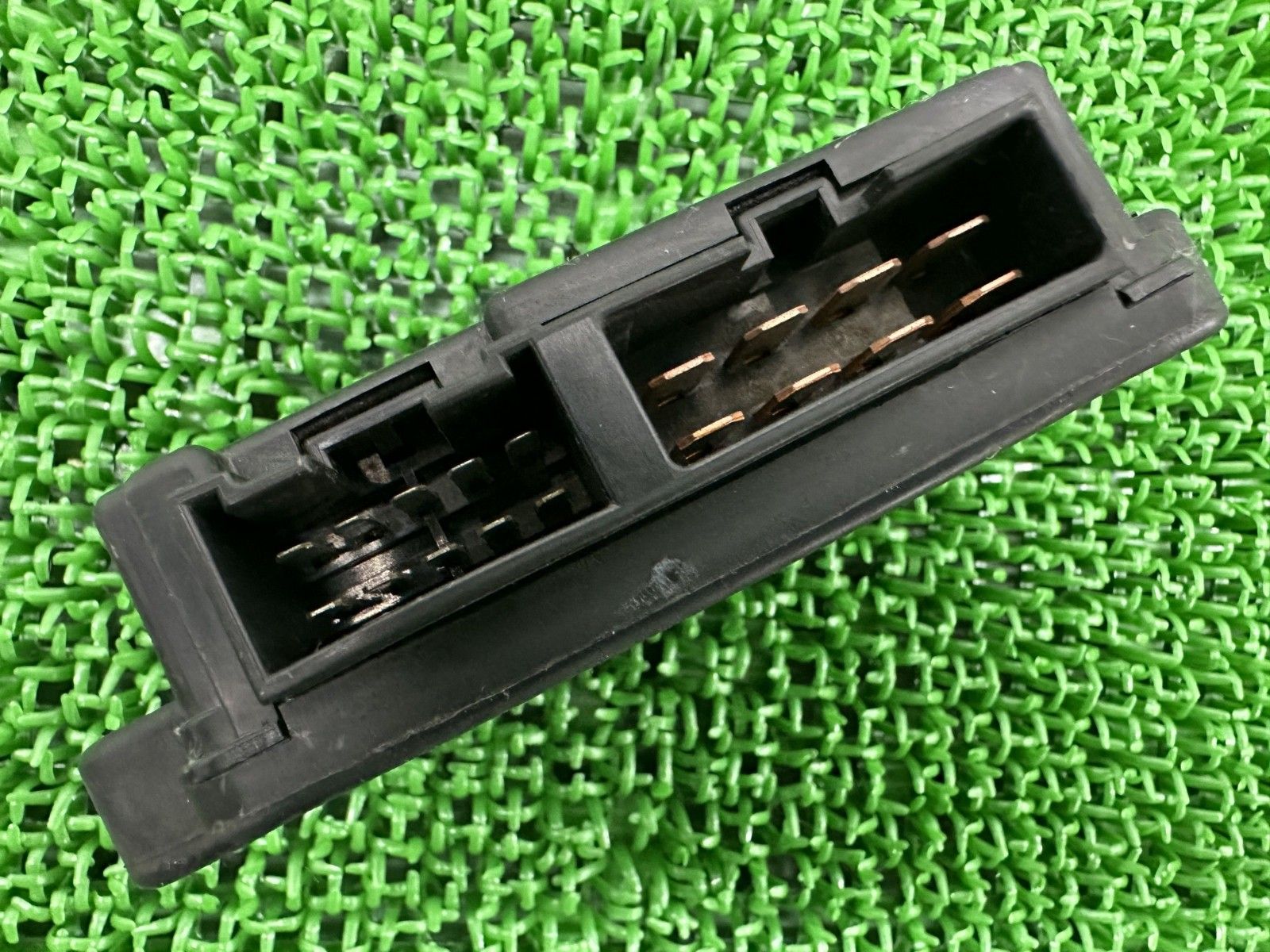 ゼファー400 ヒューズボックス 26021-1093 カワサキ 純正 中古 ZR400C