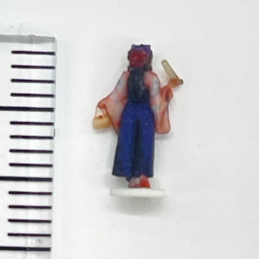 Nゲージ 台付 フィギュア 3DA-X-PT-005 卒業式 袴 1/64より小 鉄道模型