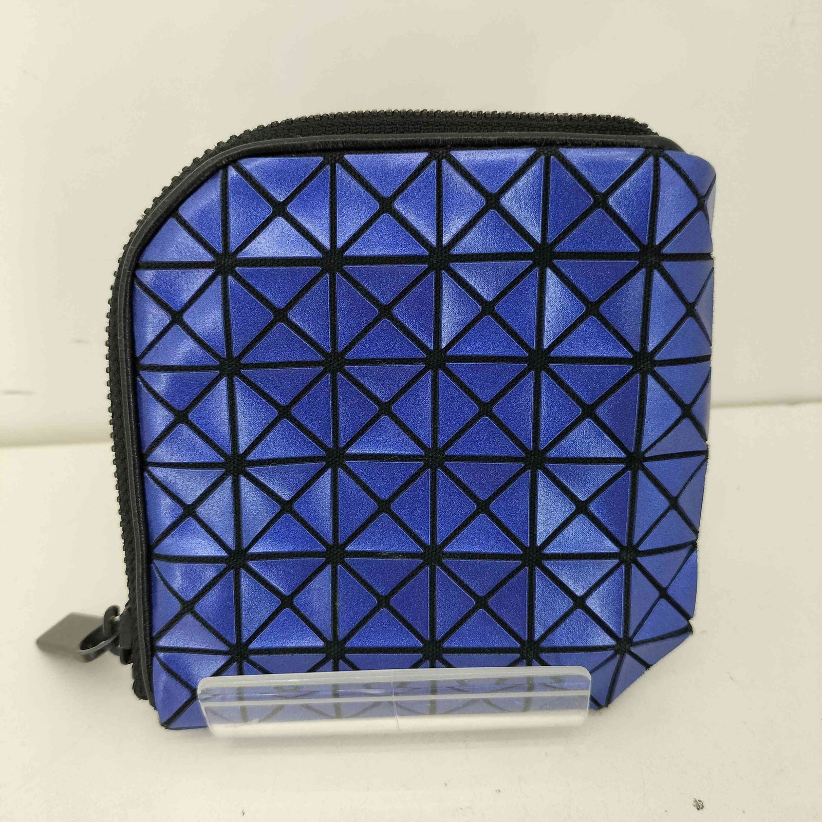 バオバオイッセイミヤケ BAO BAO ISSEY MIYAKE CLAM WALLET レディース