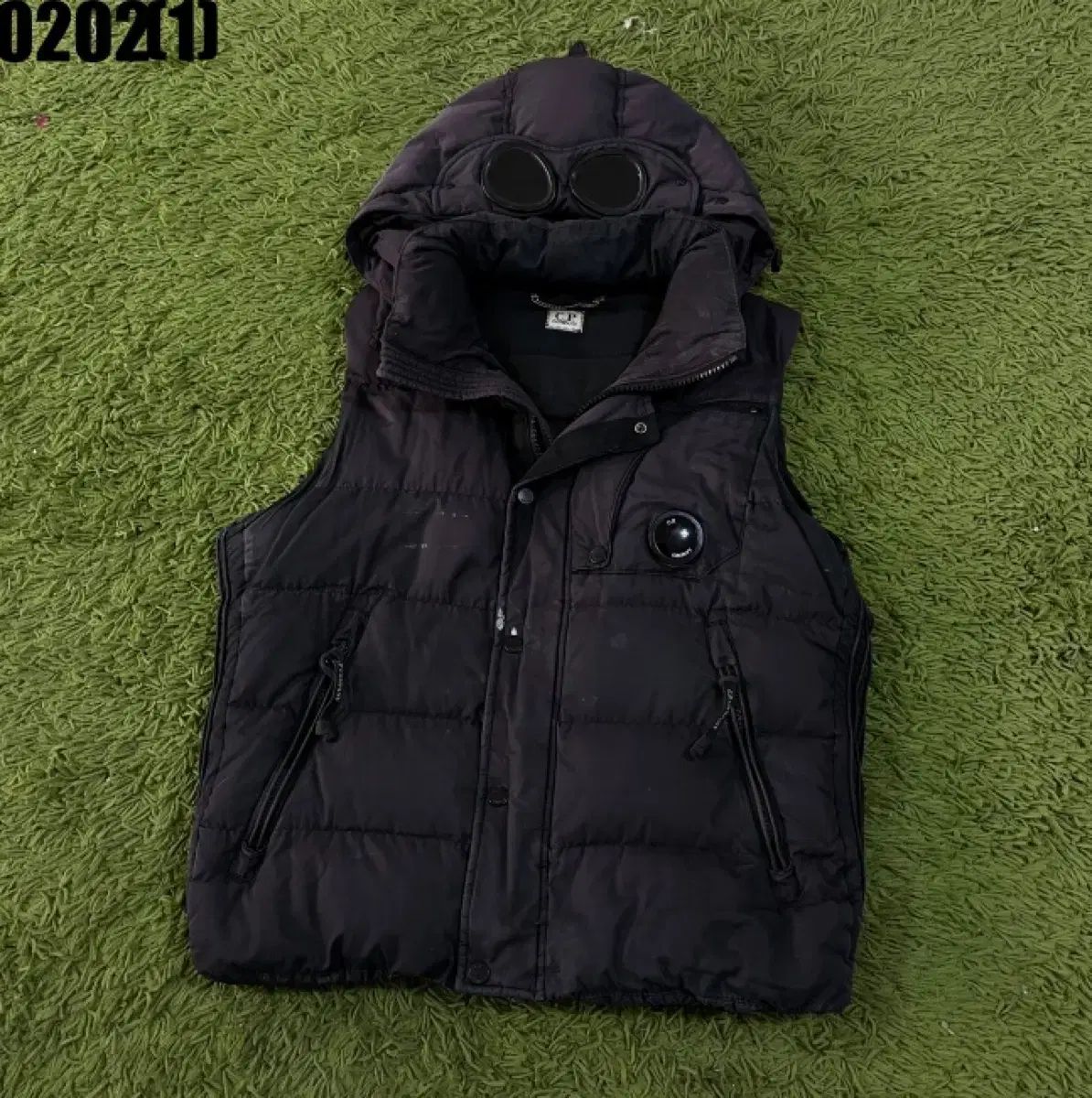 C.P. COMPANY シーピーカンパニー ダウンベスト 100 グースダウン