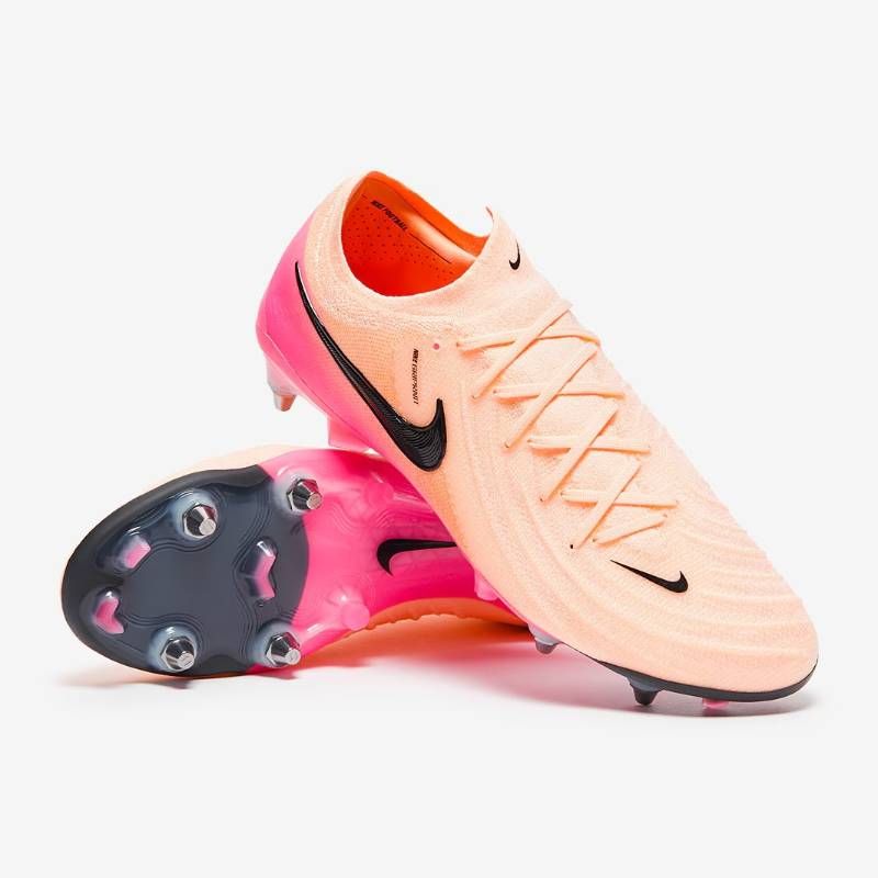 送料無料・匿名配送】Nike ナイキ サッカースパイク Phantom GX II