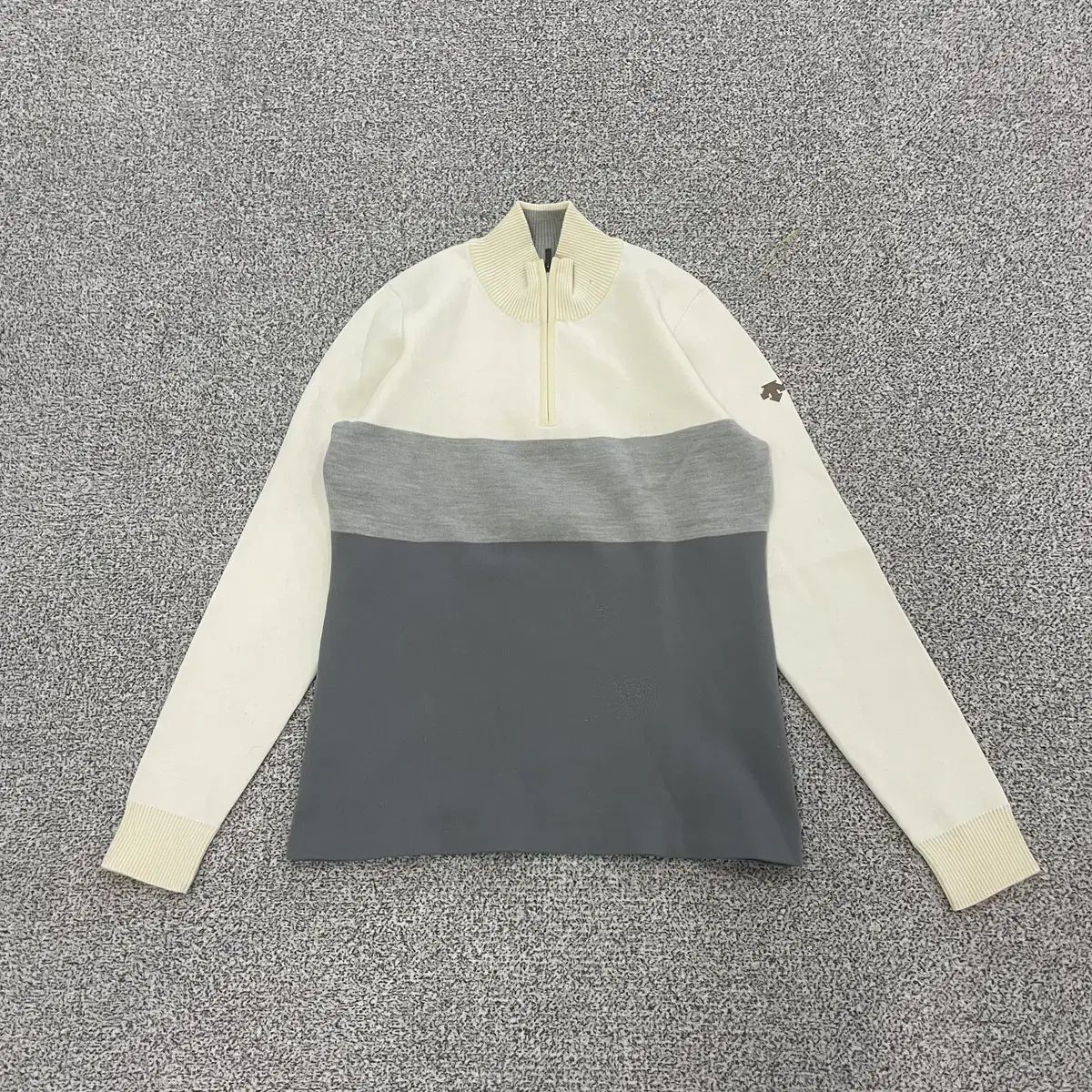 90 デサント レディース ハーフジップ セーター 0202S2 - メルカリ