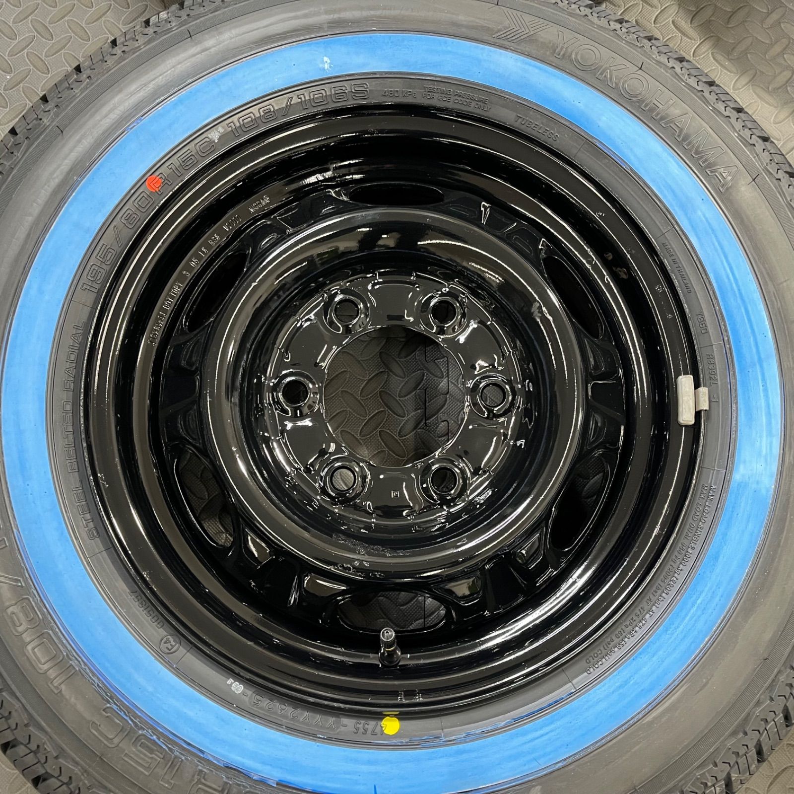 25年製 新品タイヤ 195/80R15C 108/106S ヨコハマ Y360 日産 