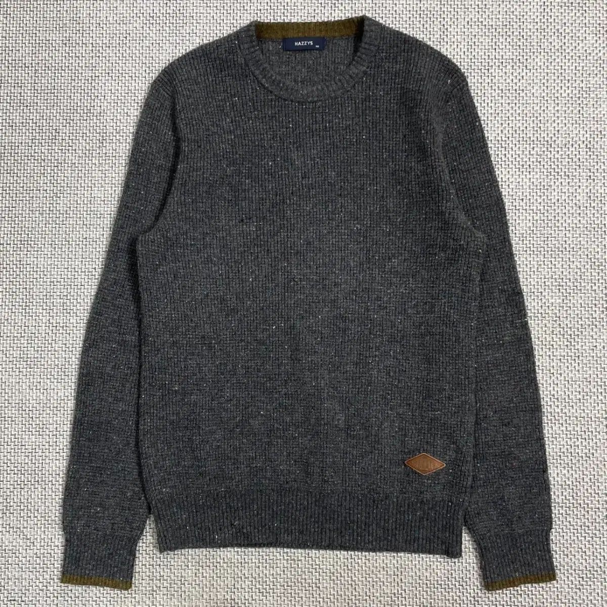 ヘジス メンズ ウールニット DARK GRAY