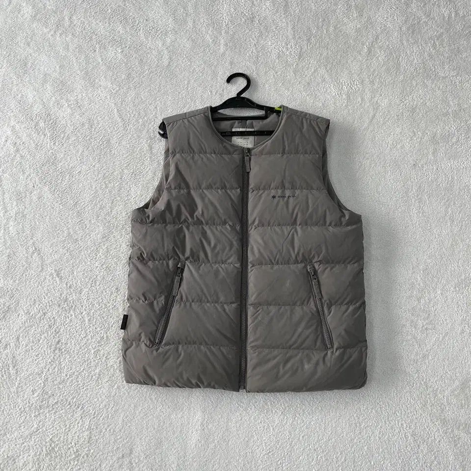 Snow Peak メンズ ダウンベスト 95 M - メルカリ
