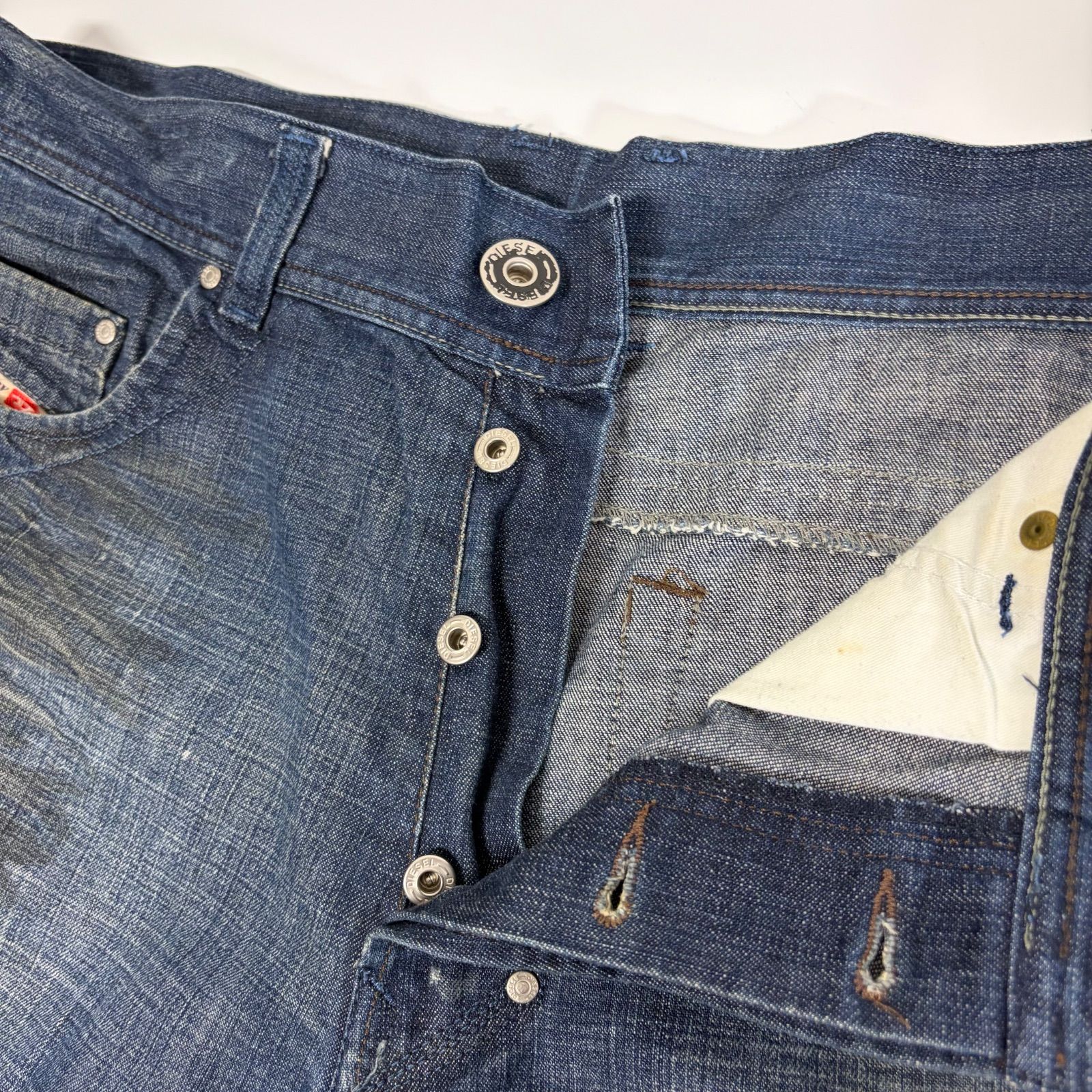 DIESEL ディーゼル MACROWILL デニム パンツ W34 ダメージ加工 ヒゲ 