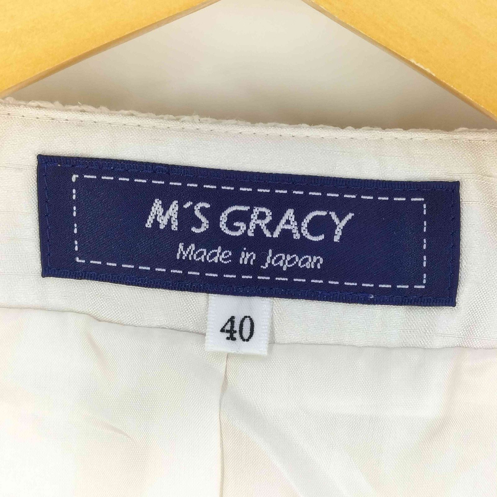 エムズグレイシー Ms GRACY 花ボタン ツートン ノーカラージャケット