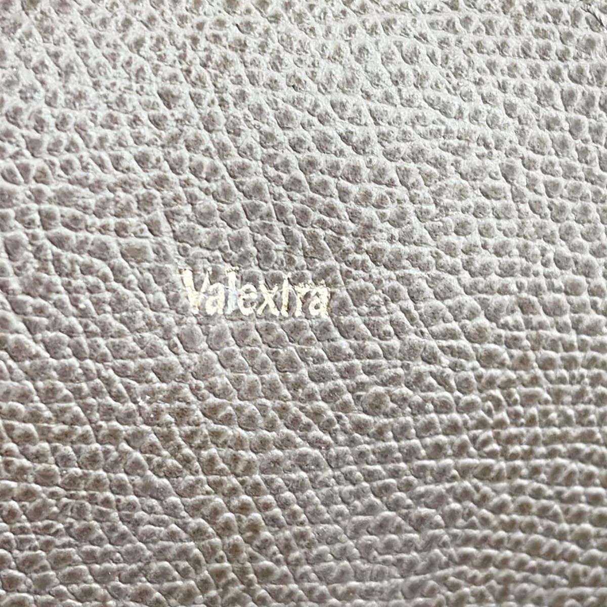 Valextra(ヴァレクストラ) メガネケース - グレーベージュ レザー