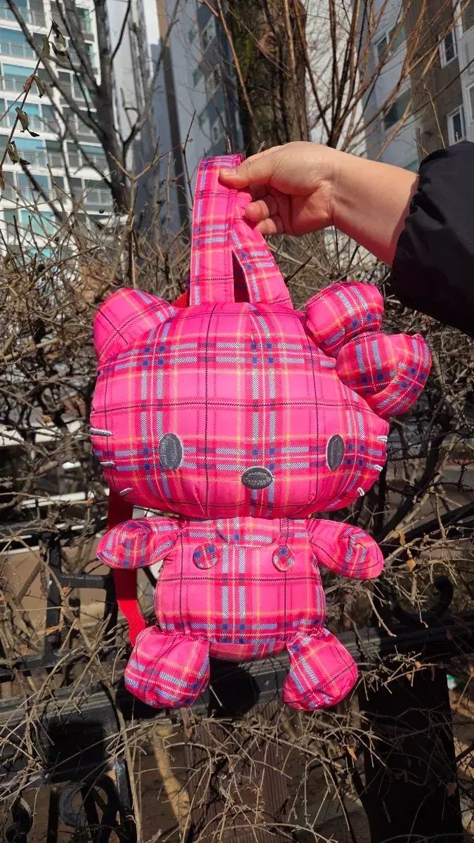 ハローキティ チェック柄 ぬいぐるみ バッグ ピンク