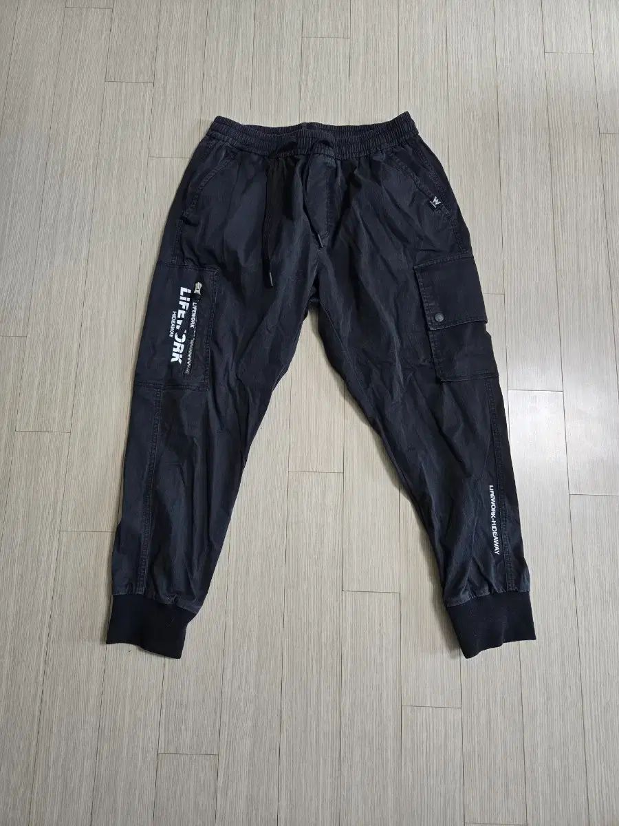 OWN ROOTSBlack Cargo jogger Pants &frasl;ブラックカーゴジョガーパンツ ライフワーク ブラック カーゴ ジョガーパンツ