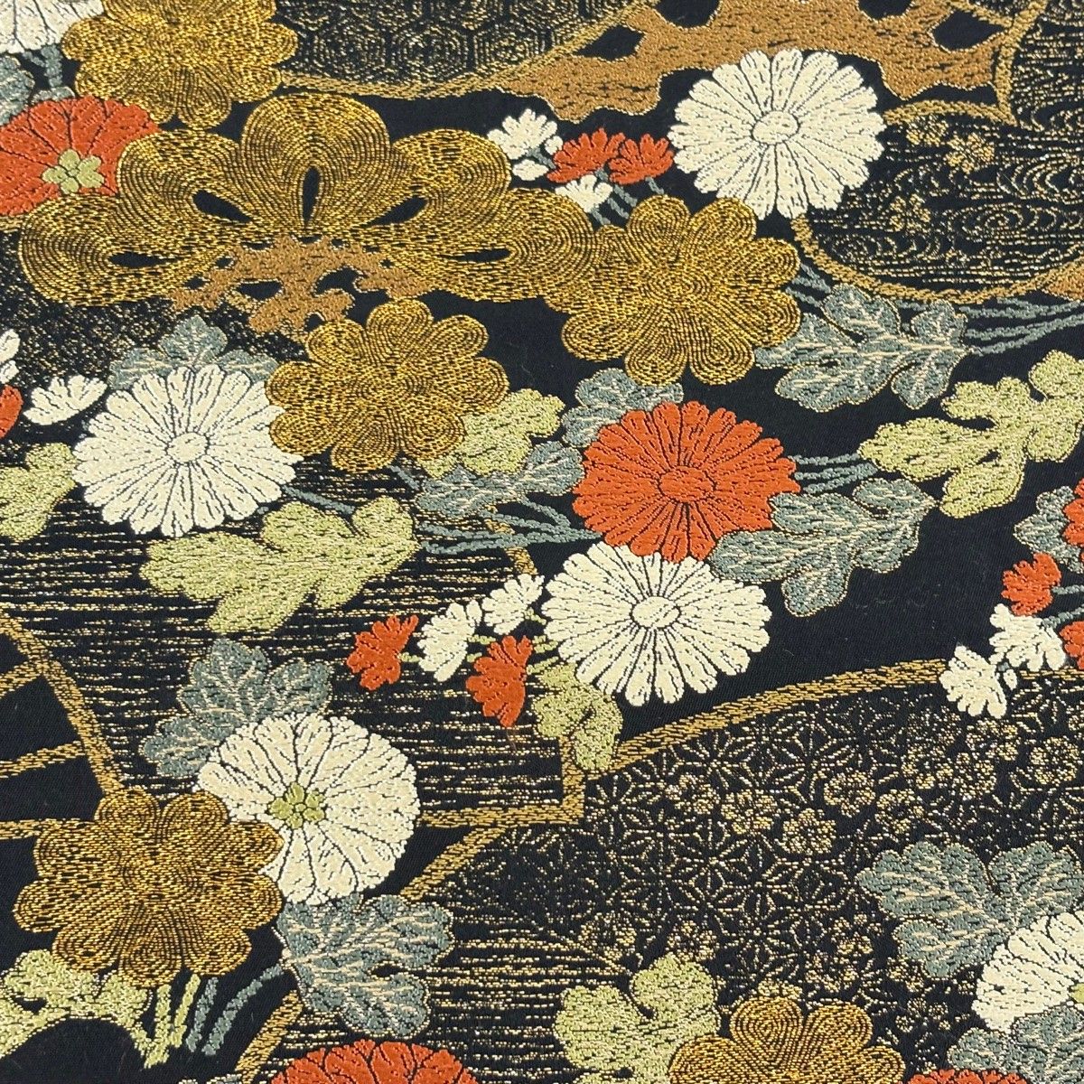 美品】 袋帯 秀品 菊 松 金糸 箔 黒 六通 正絹 【中古】 - メルカリ