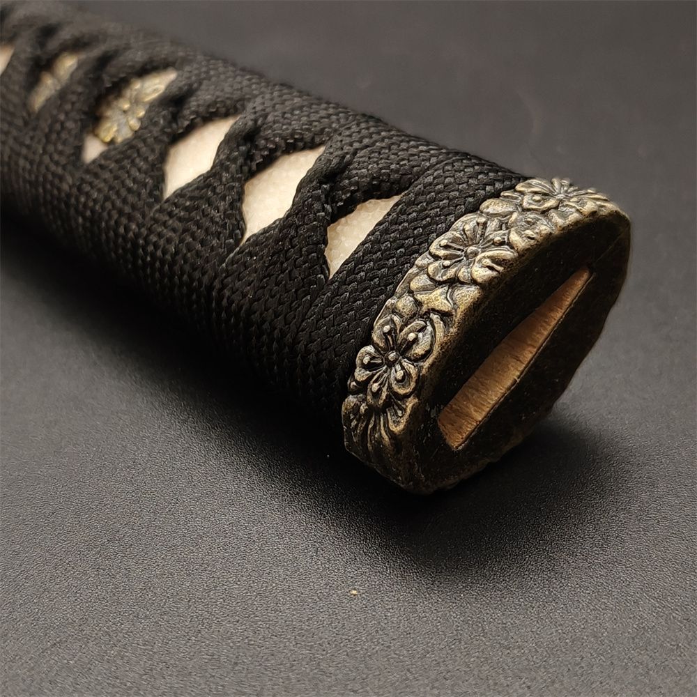 日本刀柄 桜縁頭 桜目貫 mbz06 日本刀装具 新品 全長約26CM 本鮫皮