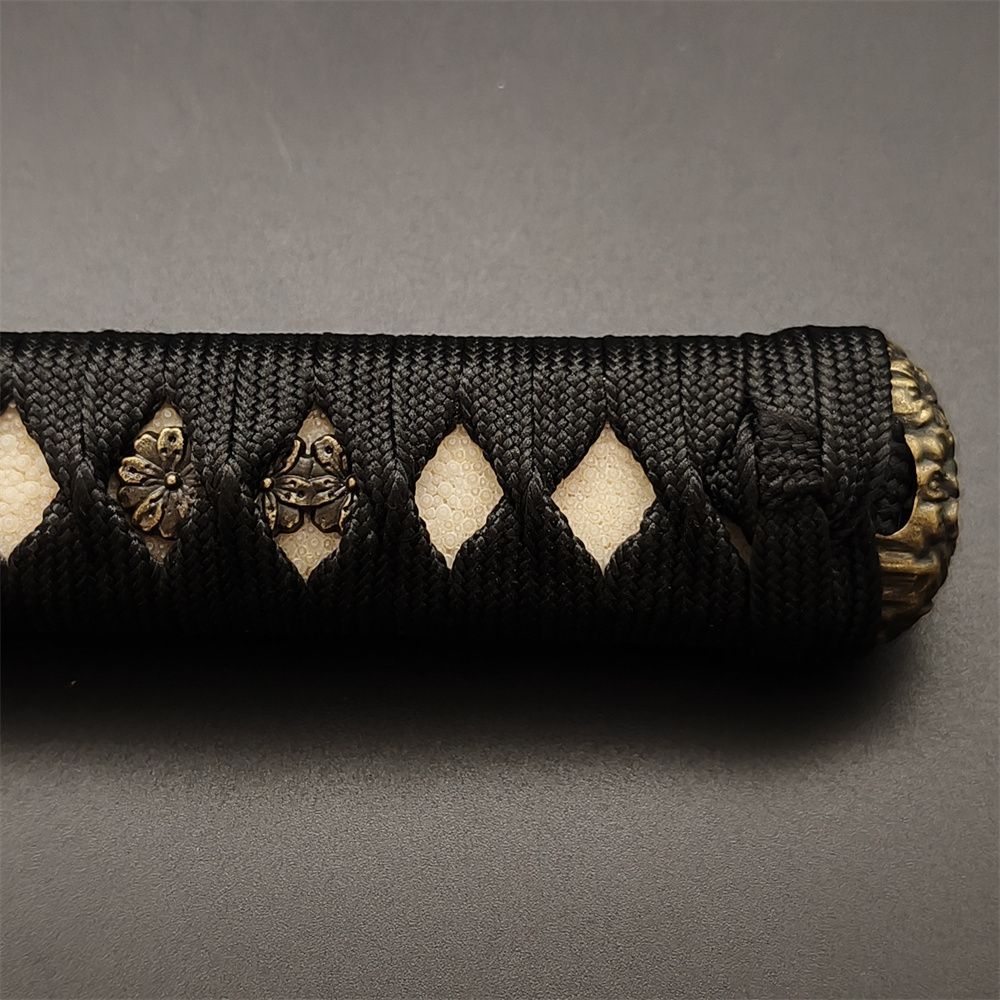 日本刀柄 桜縁頭 桜目貫 mbz06 日本刀装具 新品 全長約26CM 本鮫皮