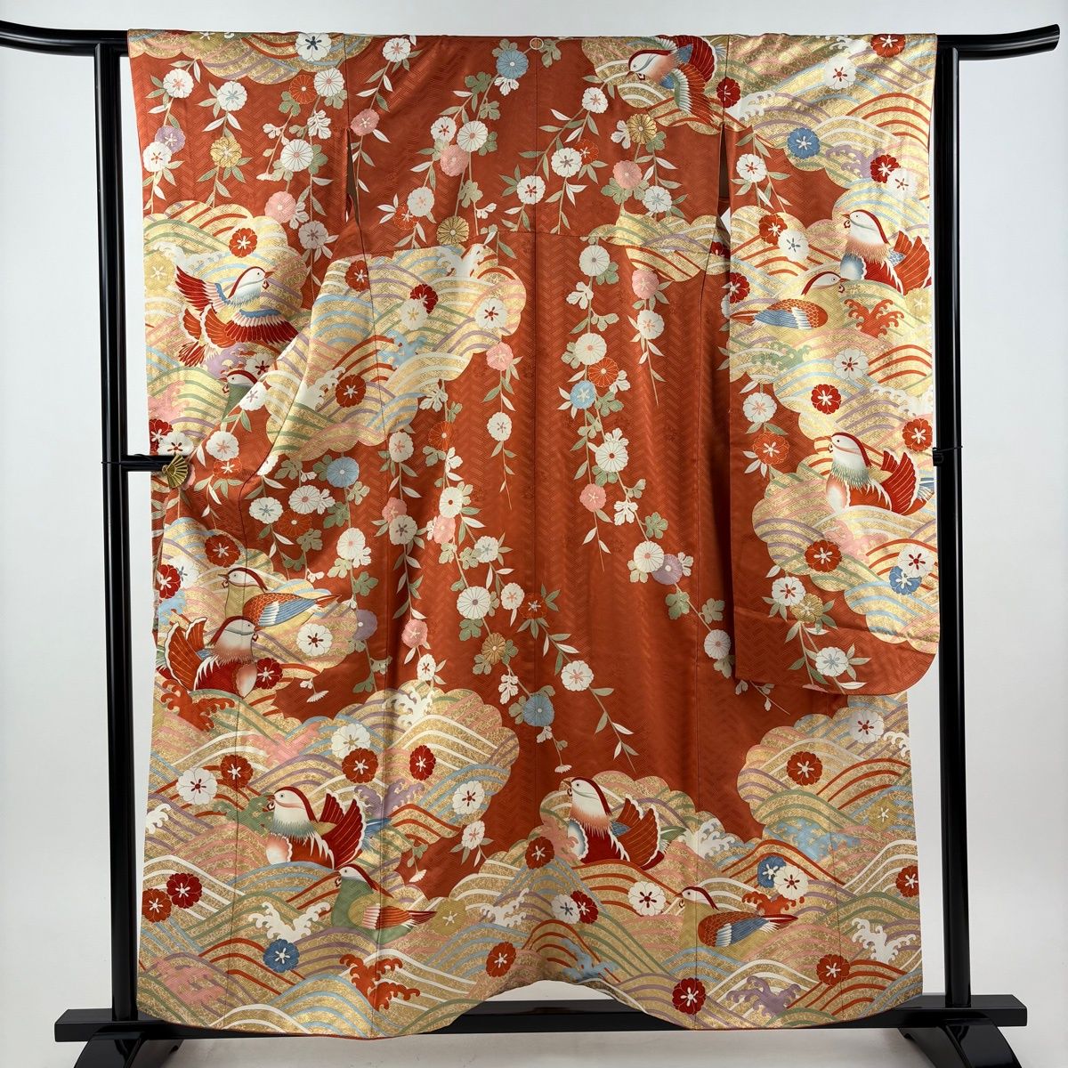 振袖 名品 身丈158.5cm 裄丈62.5cm 正絹 【中古】 振袖 身丈158.5cm 裄丈62.5cm S 袷 吾妻徳穂 落款 鴛鴦 草花 金糸 金彩