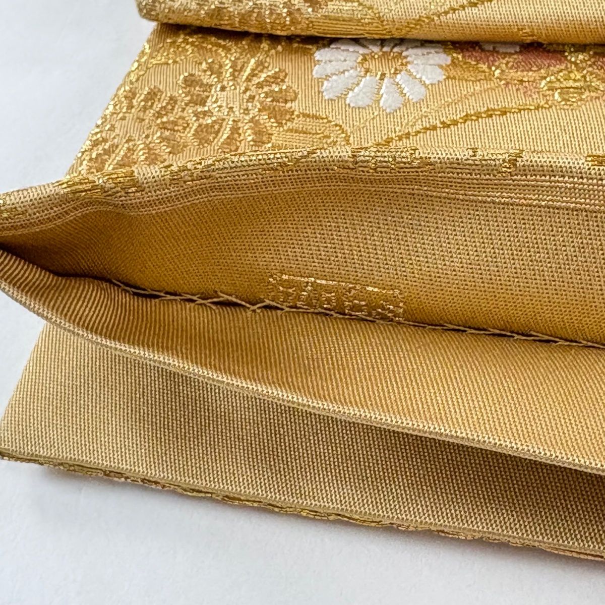 袋帯 逸品 じゅらく 落款 証紙 鳳凰 草花 刺繍 金糸 ベージュ お太鼓柄