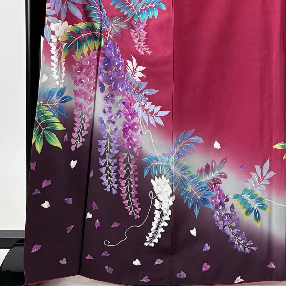 豪華成人式用正絹振袖草花に蝶々模様 暈し染め+佐賀錦