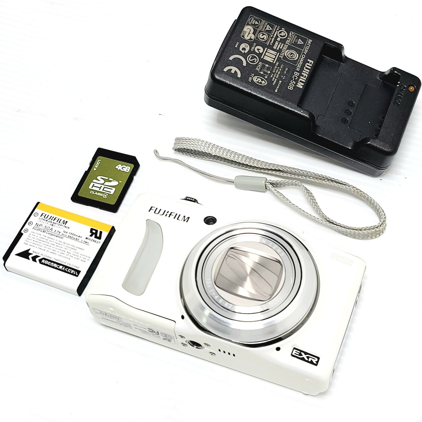 正常動作品】FUJIFILM FinePix F820EXR ホワイト - メルカリ