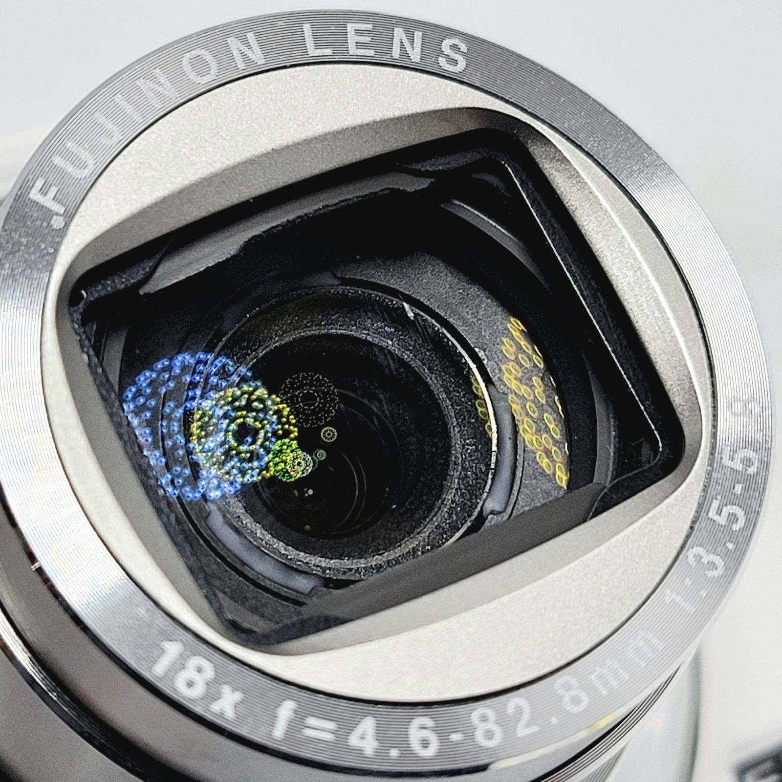 FUJIFILM FinePix F820EXR ホワイト Amazon | FUJIFILM デジタルカメラ 1600万画素 ズーム光学18倍