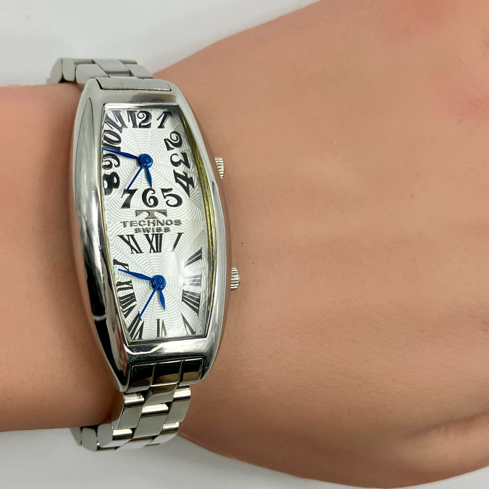 Technos 時計2点 中古】テクノス TECHNOS TBL729 腕時計 デュアルタイム トノー