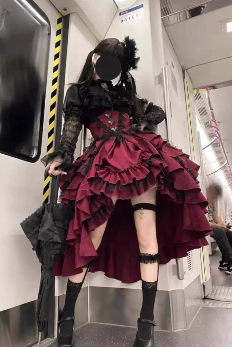 ゴシック ロマンティック ロリータ ドレス 赤 黒 フリル スカート