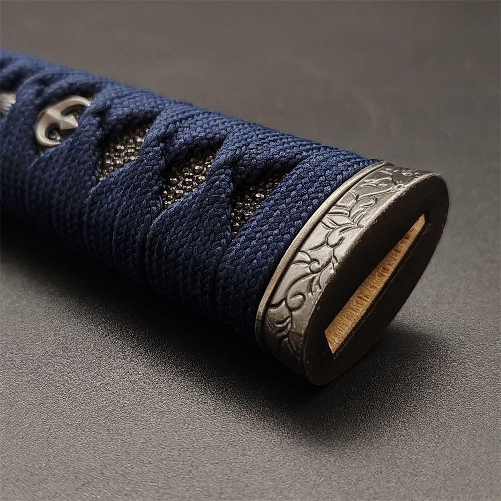 日本刀柄 唐草縁頭 三鈷杵目貫 mbz18 日本刀装具 新品 全長約26CM 本鮫