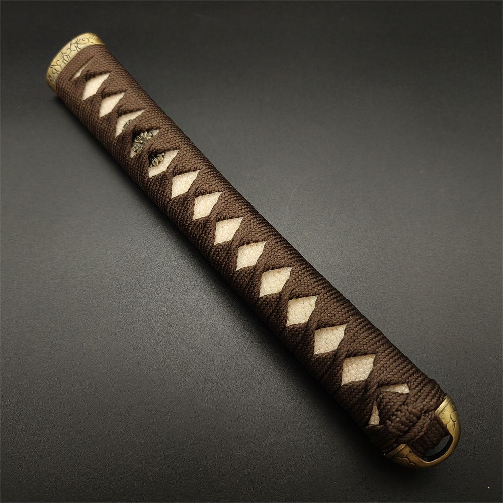 日本刀柄 唐草縁頭 桜目貫 mbz21 日本刀装具 新品 全長約26CM 本鮫皮