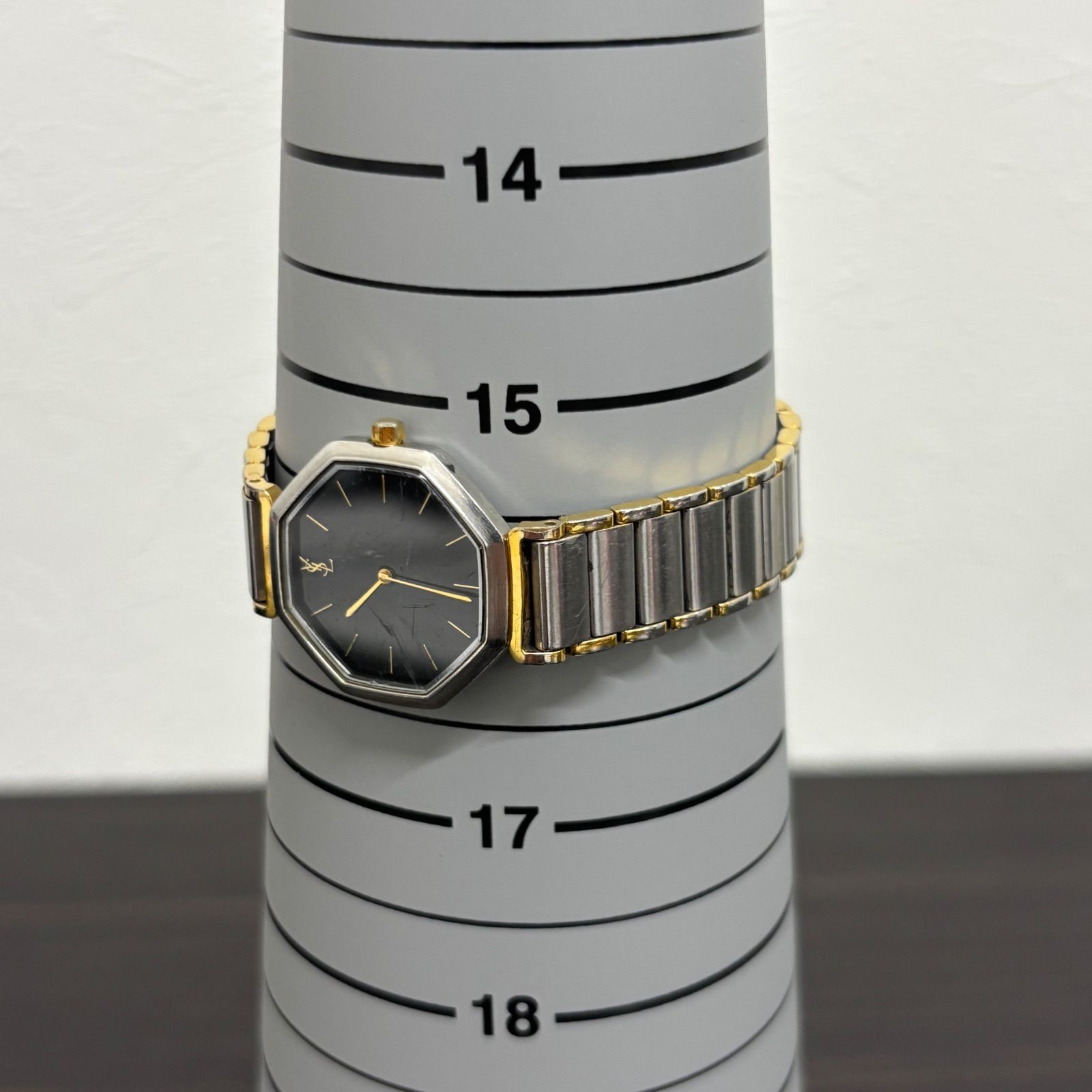 YSL イヴサンローラン 腕時計 オクタゴン 八角形 文字盤ブラック