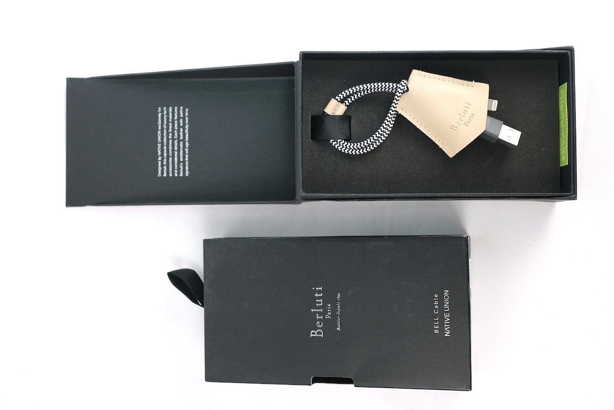 Berluti Paris ベルルッティ NATIVE UNION ネイティブユニオン コラボ iPhone Lightningケーブル USB端子 ベージュ 新品未使用 18,576円