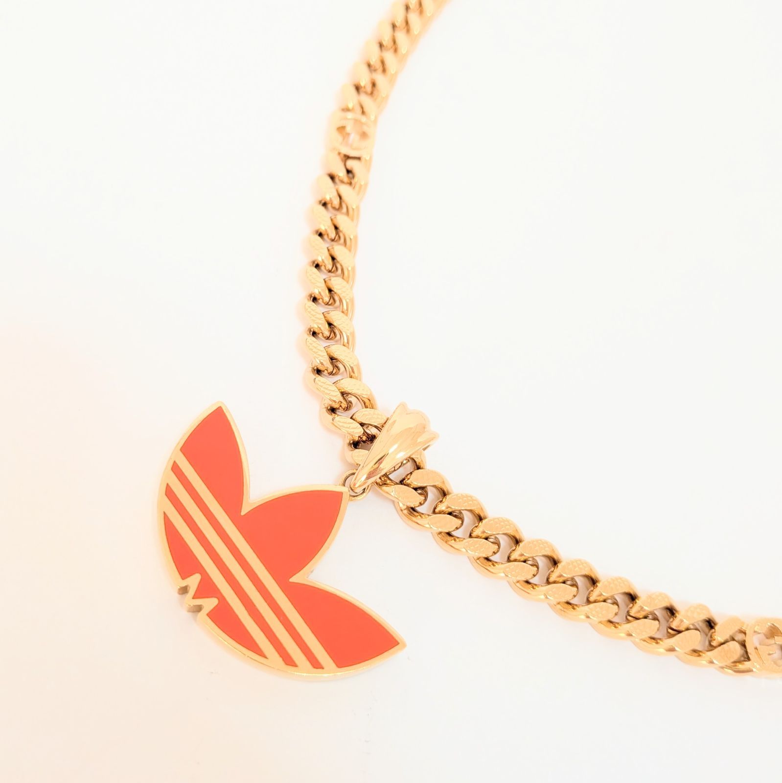 GUCCI Adidas ロゴ チェーンネックレス | ヤマダウェブコム