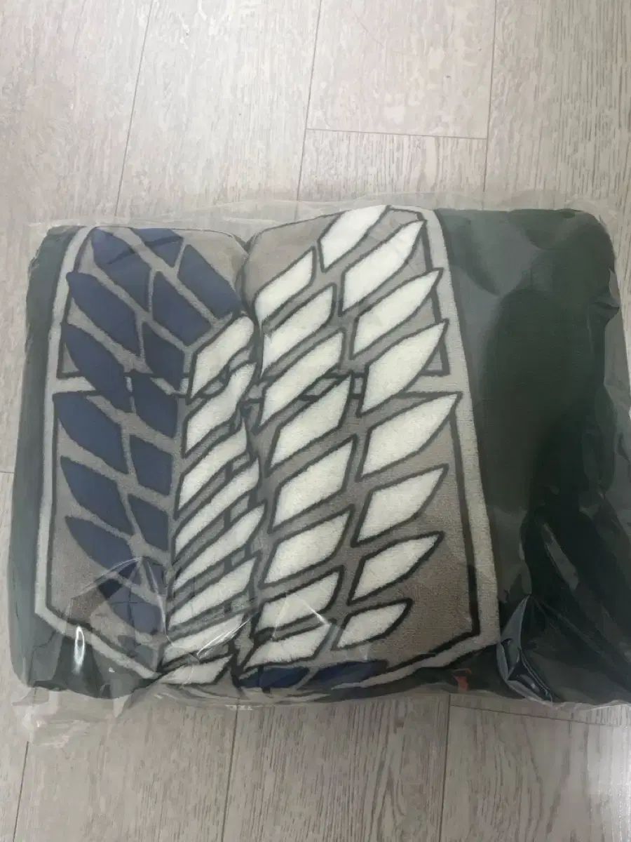 進撃の巨人 x フランクバーガー コラボ ブランケット