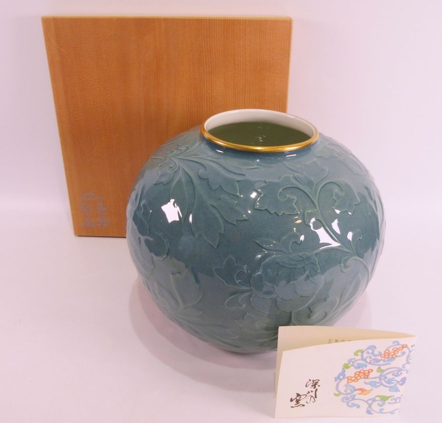宮内庁御用達 深川製磁 色絵彩磁 牡丹文 花瓶 共箱 栞 花器 花入 飾り