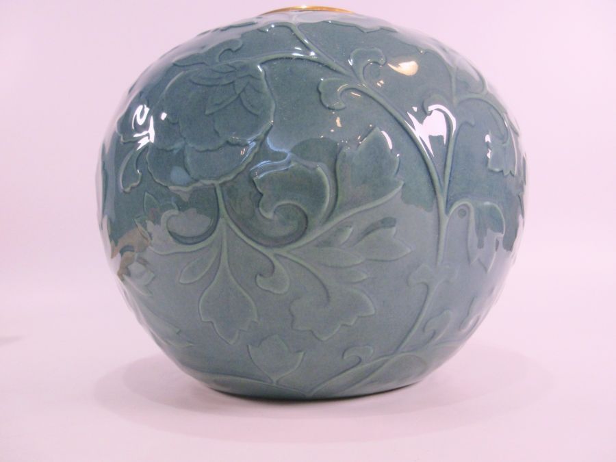 宮内庁御用達 深川製磁 色絵彩磁 牡丹文 花瓶 共箱 栞 花器 花入 飾り