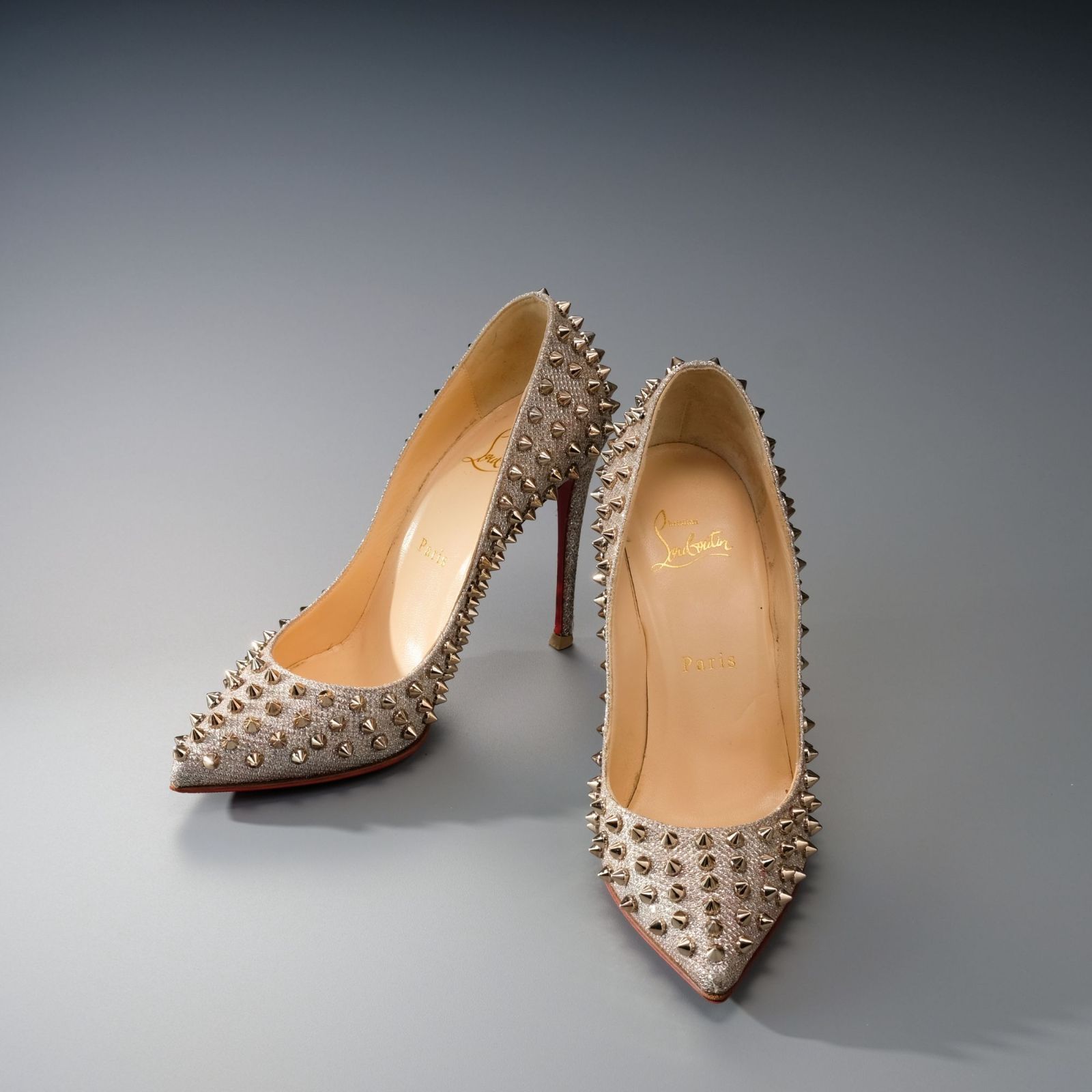 クリスチャンルブタン FIFI SPIKES スパイク パンプス ハイヒール