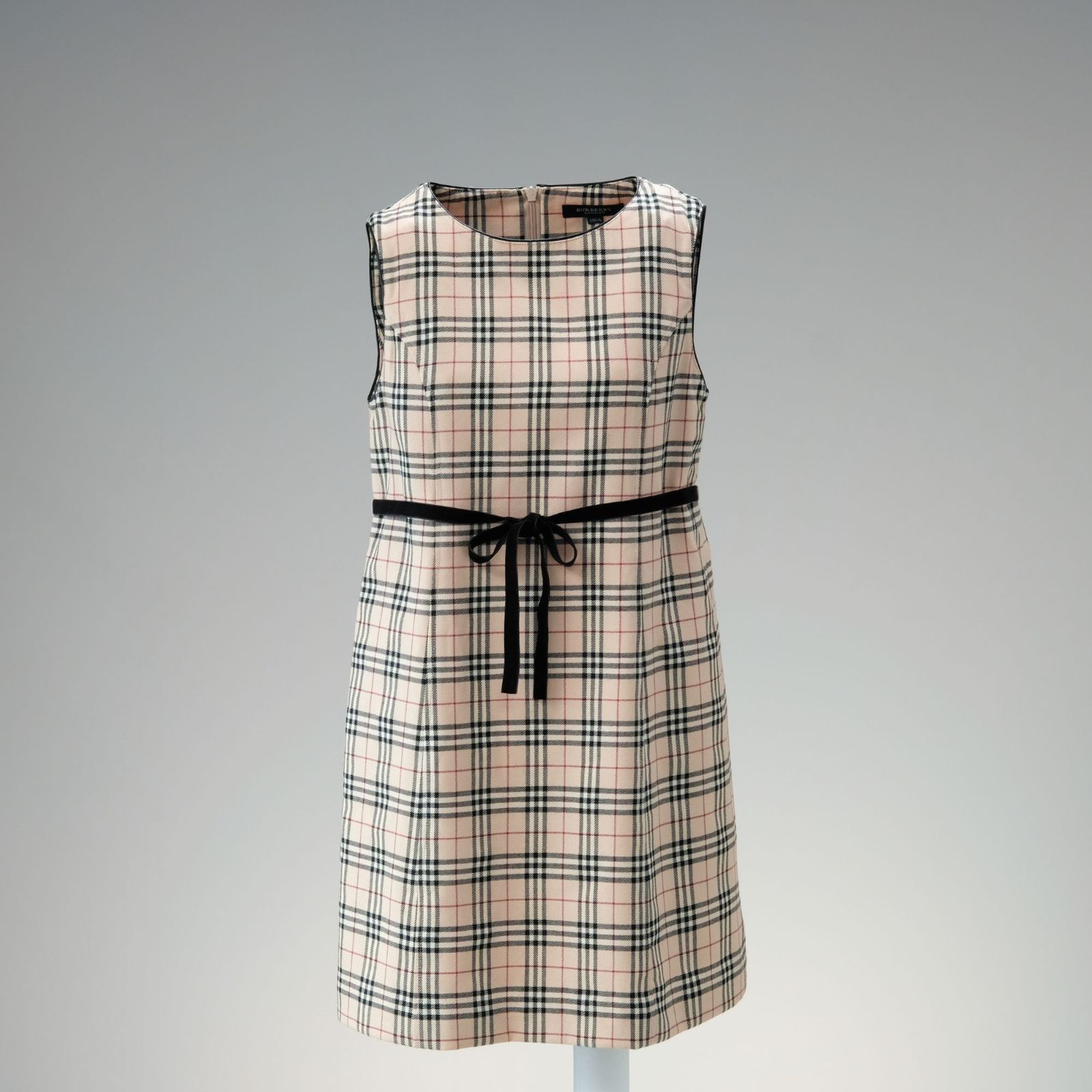 BURBERRY バーバリー ワンピース 130 キッズ チェック 女の子 美品】 BURBERRY バーバリー キッズ ワンピース ノバチェック ベルト