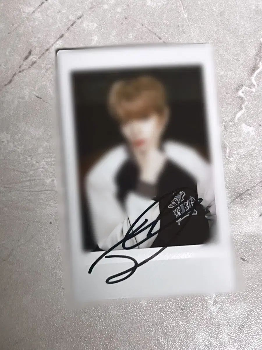 The Wind 장 준 サイン入りチェキ