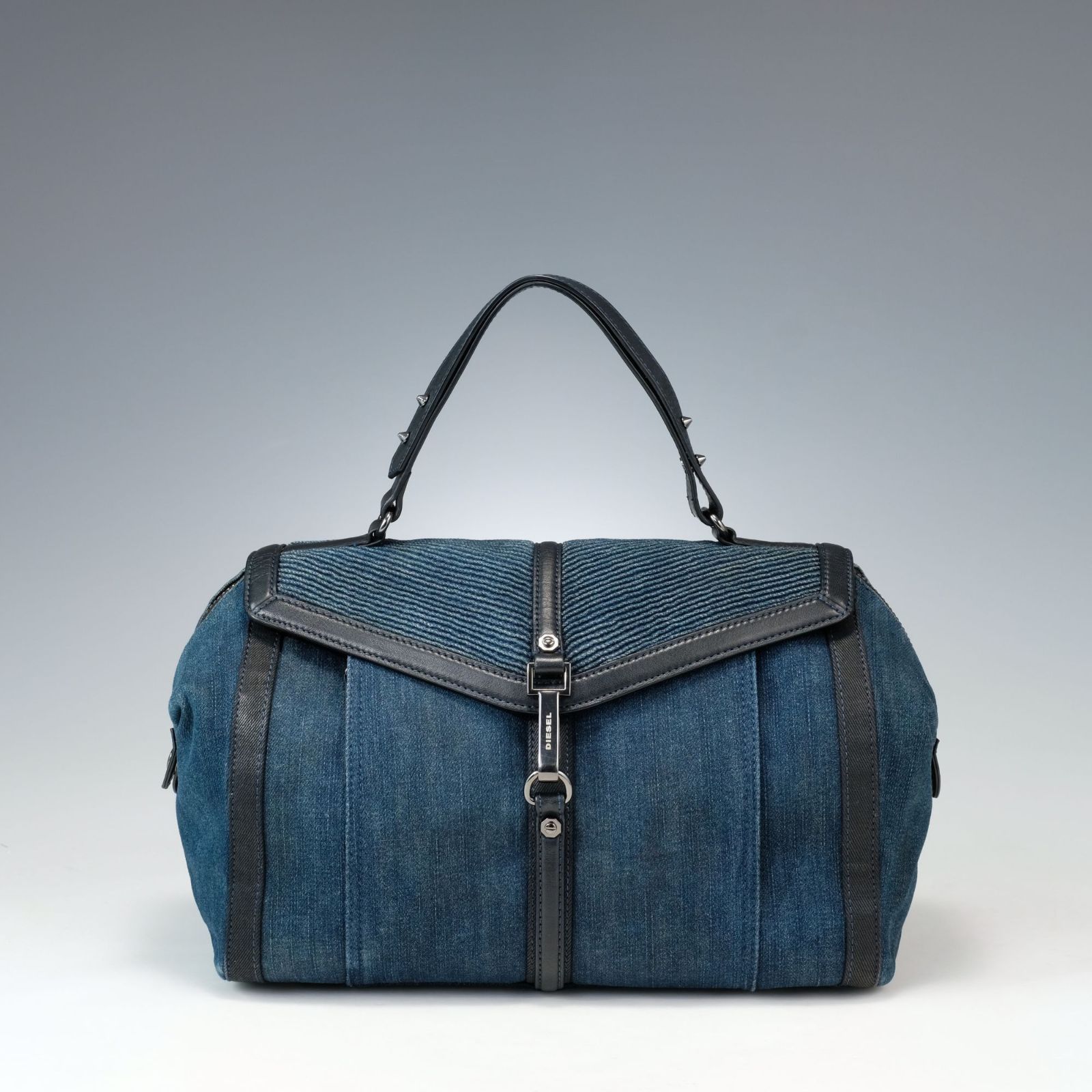 DIESEL　ディーゼル　ボストンバッグ　大容量　　y2k レザー　ヴィンテージ DIESEL ディーゼル デニム レザー ボストンバッグ ブラック Y2K