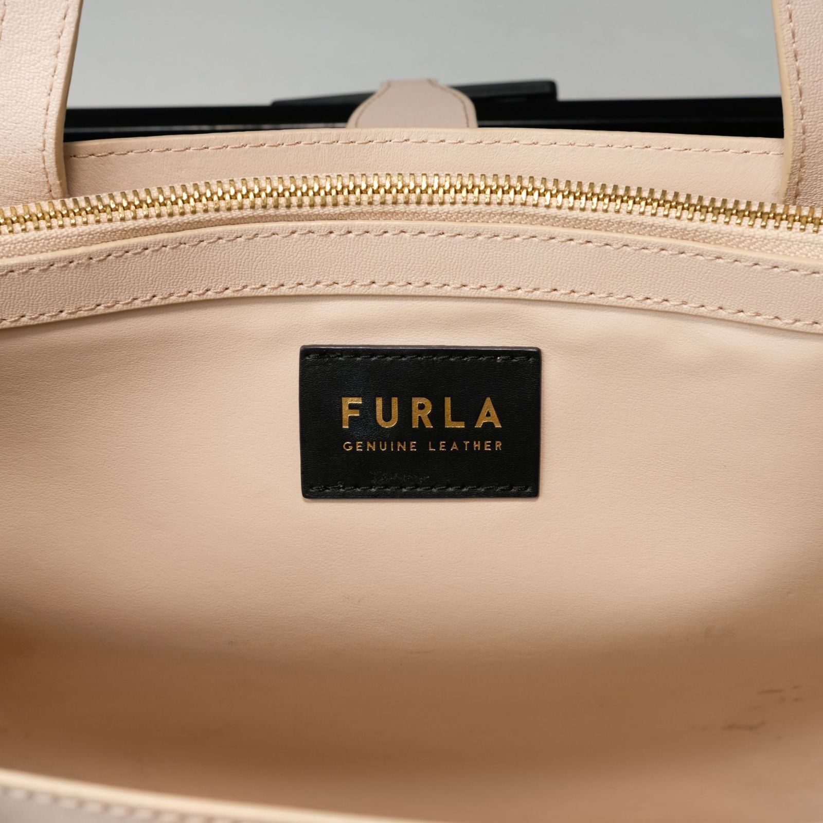 FURLA フルラ ソフィア トートバッグ アーチロゴ A4収納可 肩掛け 