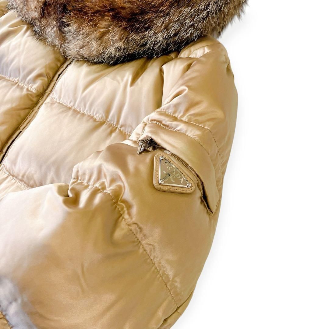 PRADA プラダ ブルーフォックスファー付 三角ロゴプレート ナイロン