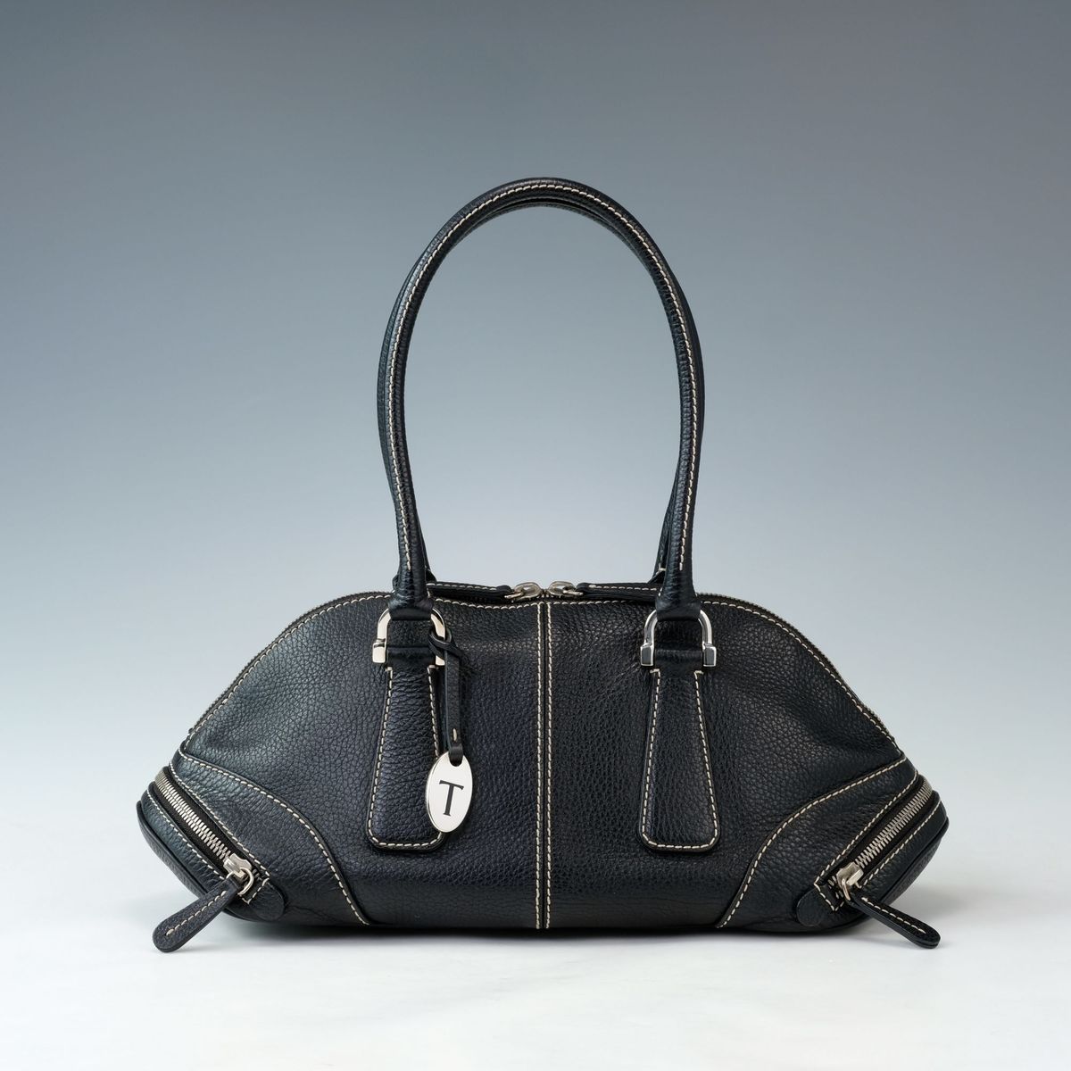 美品 TOD'S トッズ ショルダーバッグ ゴンミーニ ブラック 美品 TOD'S トッズ ショルダーバッグ ゴンミーニ ブラック