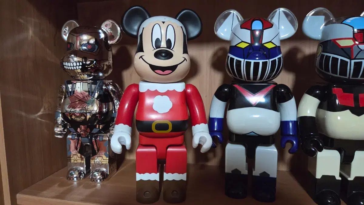 メディコムトイ BE@RBRICK(ベアブリック) 400プロ サンタ ミッキー